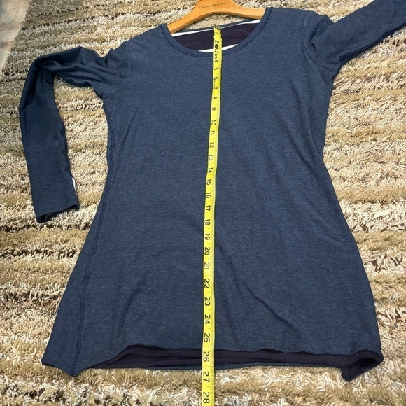 Lululemon Every Yogi Long Sleeve Womens Size M Top Blue White - Picture 15 of 15